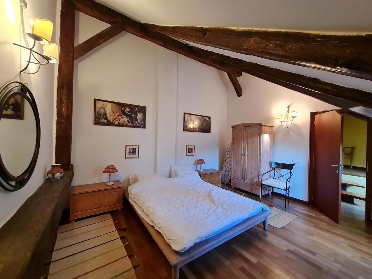 Magic Central Attic Apartment Prag Exterior foto